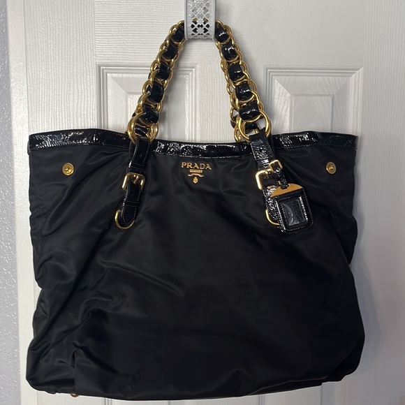 Prada nylon/ patent leather large bag with gold/patent chain handle - Picture 15 of 16